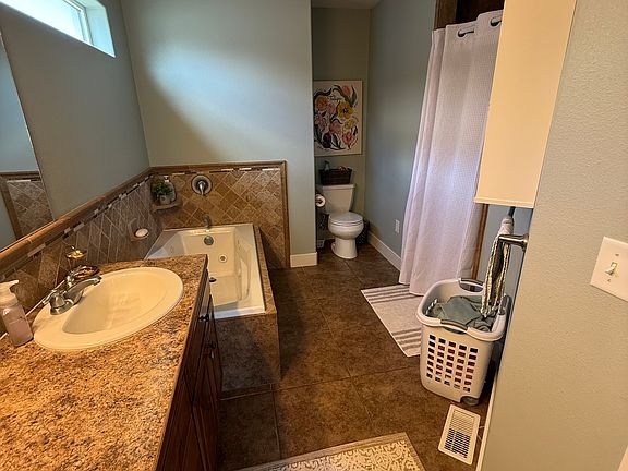 4th image of 1389 Kiersten Dr