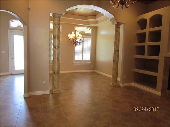 5th image of 13582 Emerald Falls Dr