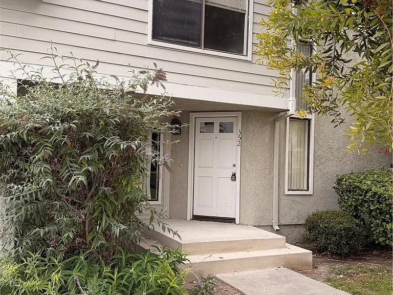 352 Deerfield Ave #47 — Photo 1