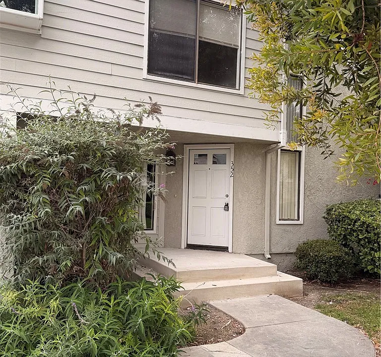 352 Deerfield Ave #47