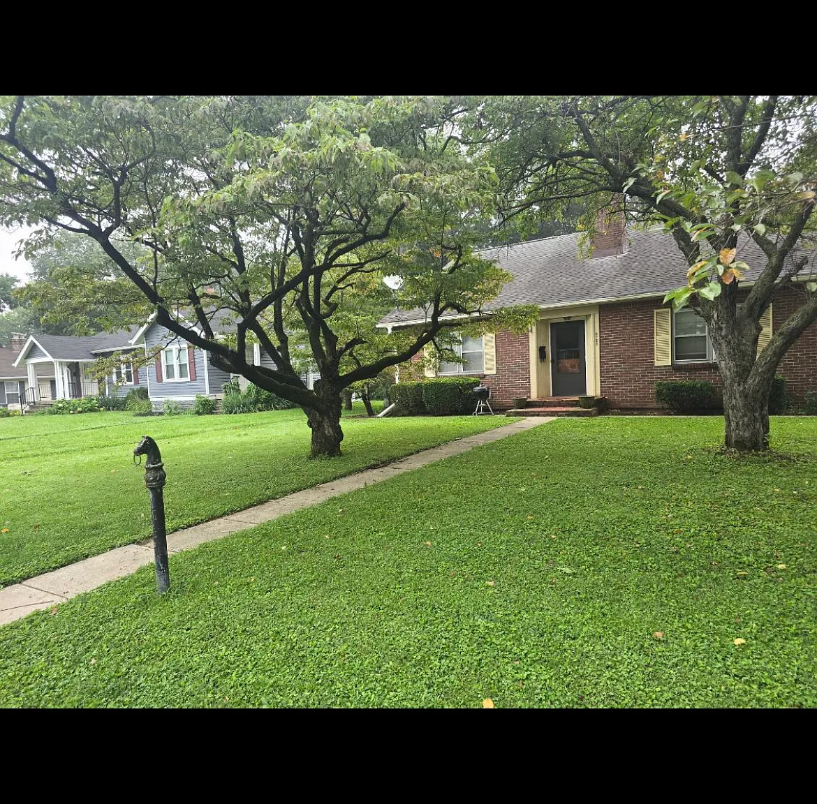 2 bed, 1.5 bath, 1600 sqft, $1,250 — Photo 1