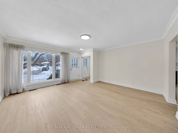 28 Furlong Ct, Toronto, ON M1J 1Y8