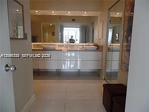 Mystic Pointe Condo No Th — Photo 3
