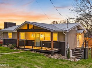 1704 S Forest Dr, Knoxville, TN 37920