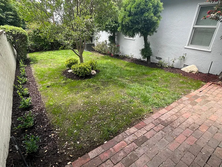 2403 Cross St — Photo 36