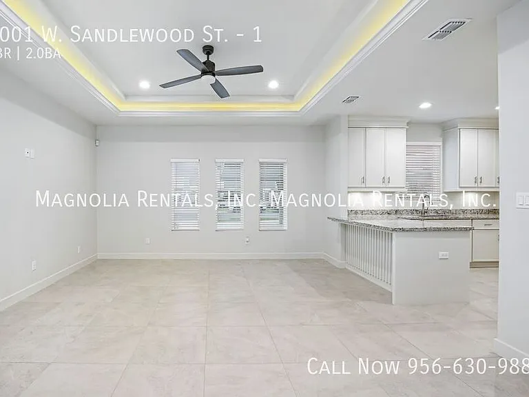 3001 W Sandlewood St #1 — Photo 2