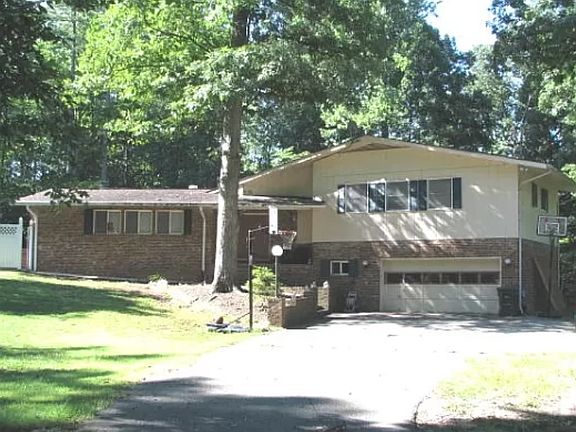 2nd image of 117 Millers Hollow Ln