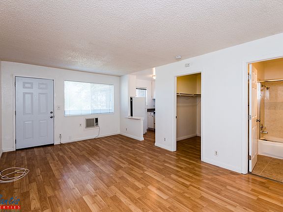 5th image of 5520-5522 Camden Ave #22
