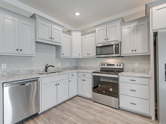 4th image of 532 Haviture Way #532