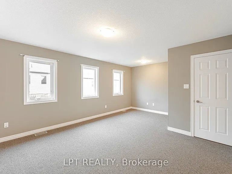 124 Parkinson Cres #15 — Photo 12