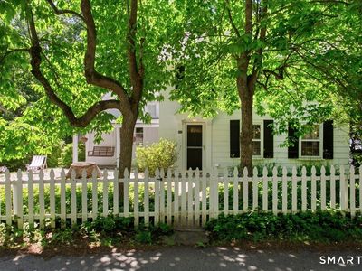 247 Chestnut Hill Road, Stamford, CT, 06903
