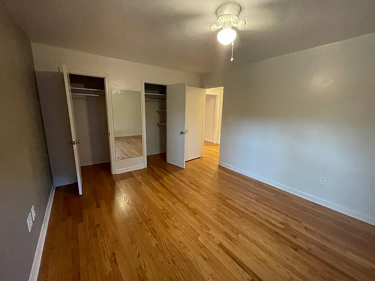 4414 N Harvey Pkwy #D — Photo 5