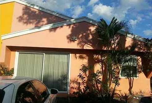 1st image of 1264 SW 71st Ter