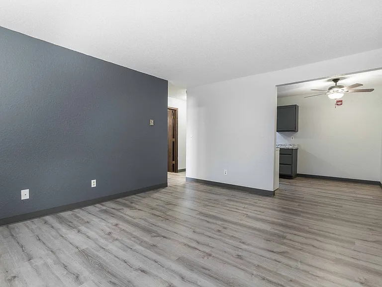 1515 College Way — Photo 1