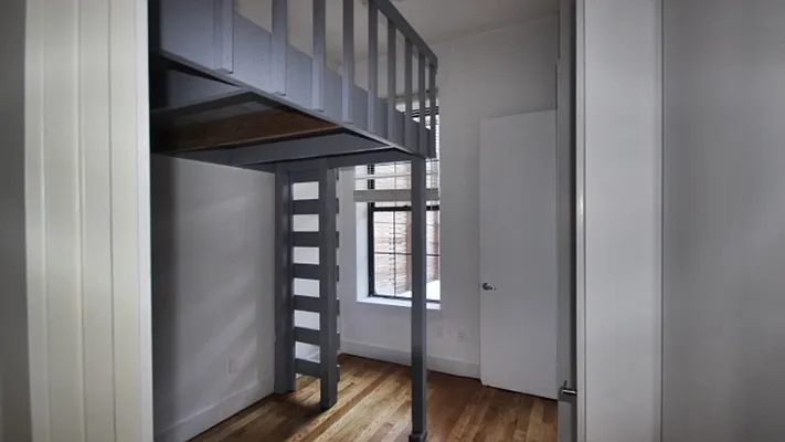Rented by Nooklyn NYC LLC | media 4