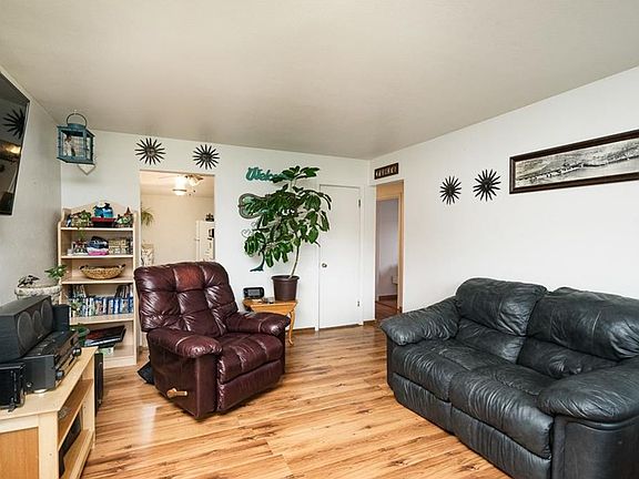 5th image of 1522 Patricia Ln
