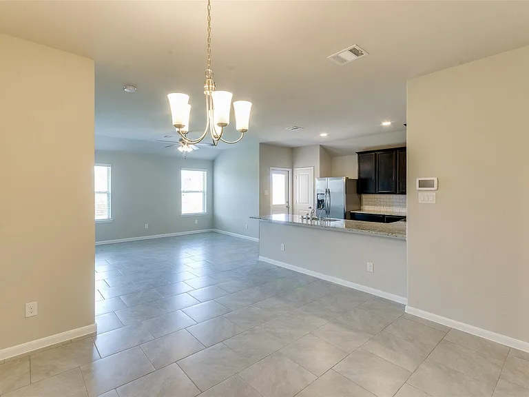 2213 Del Mar — Photo 12