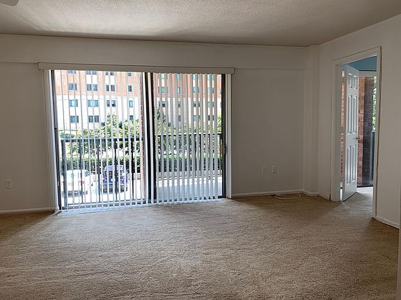 2nd image of 1300 Army Navy Dr APT 119