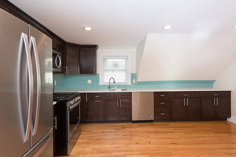 Building Photo - 9 Rock Valley Ave #2