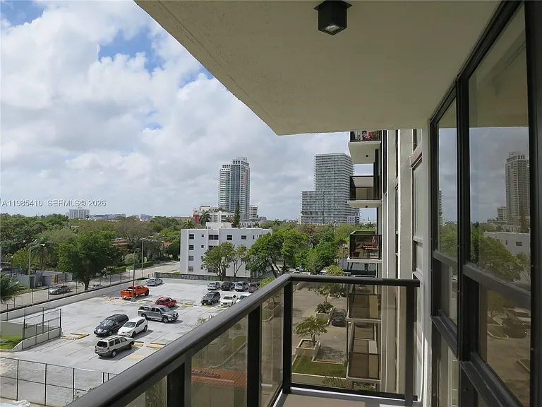 600 NE 36th St #517 — Photo 18