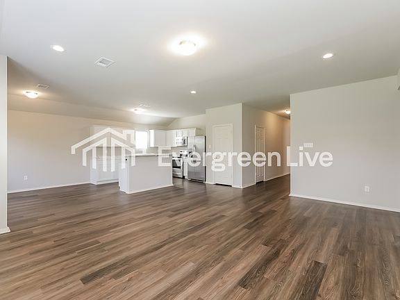 4th image of 5421 Yukon Dr