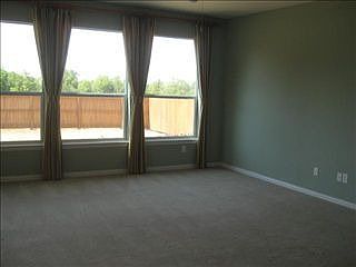 5th image of 8020 Vista Creek Ln