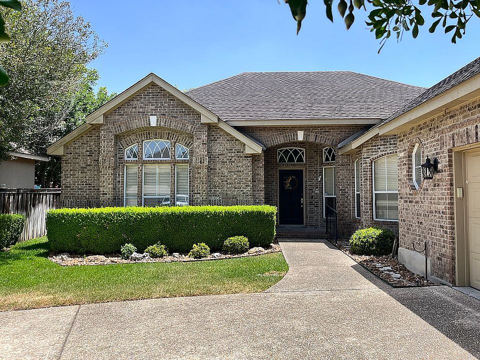 8535 Northview Pass, Front