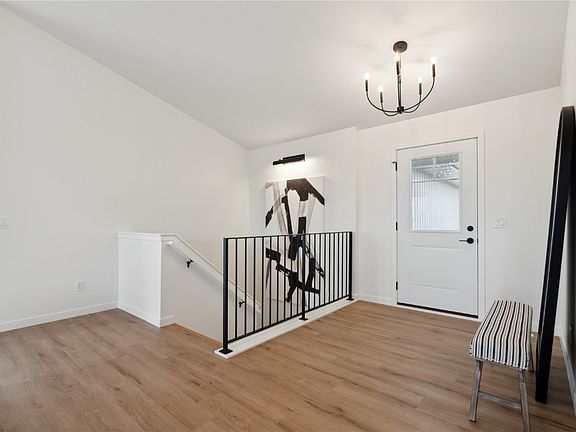 5th image of 835 Indigo Dr