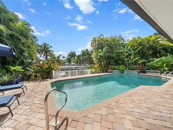 2nd image of 1030 Aqua Ln