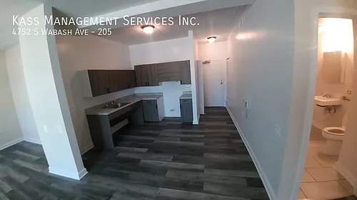 4752 S Wabash Ave Photo 1