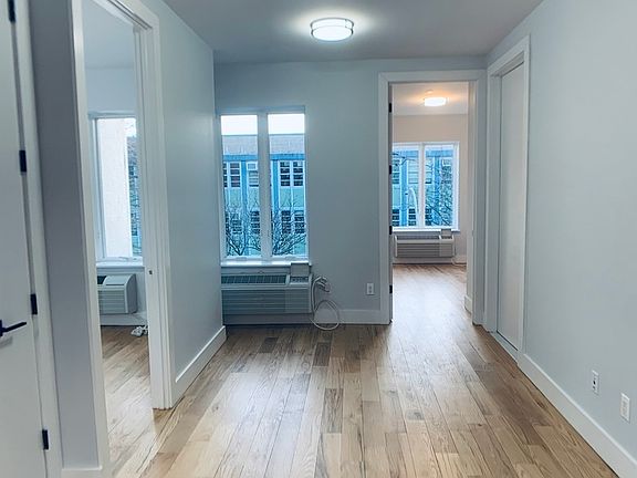 2nd image of 494 Jackson Ave #1B