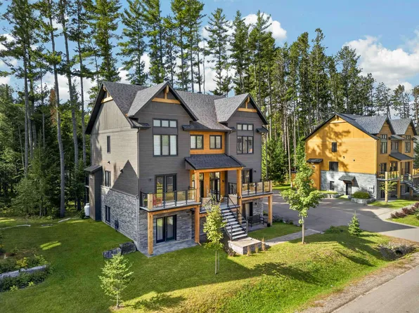 580 Rue Charlie Forbell, Mont Tremblant, QC J8E 2M4
