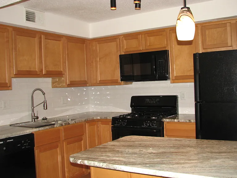 1380 Willow Brook Cv #1 — Photo 3