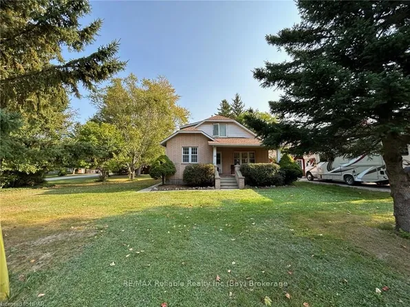 26 Main St S, Bluewater, ON N0M 1G0