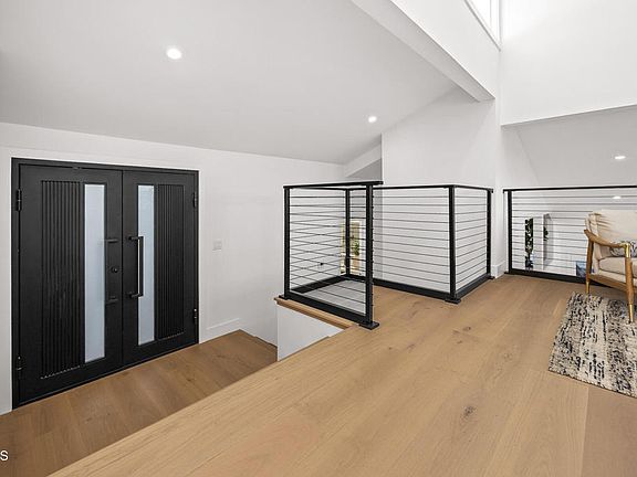 2nd image of 1231 Blair Ave