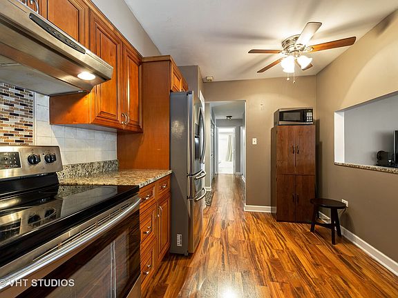3rd image of 4133 Saratoga Ave APT 217