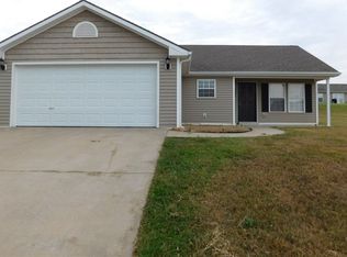 1281 Colonel Hawthorne Dr, Prairie Grove, AR 72753