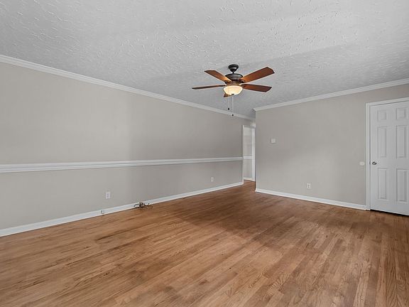 5th image of 205 Regalwood Dr