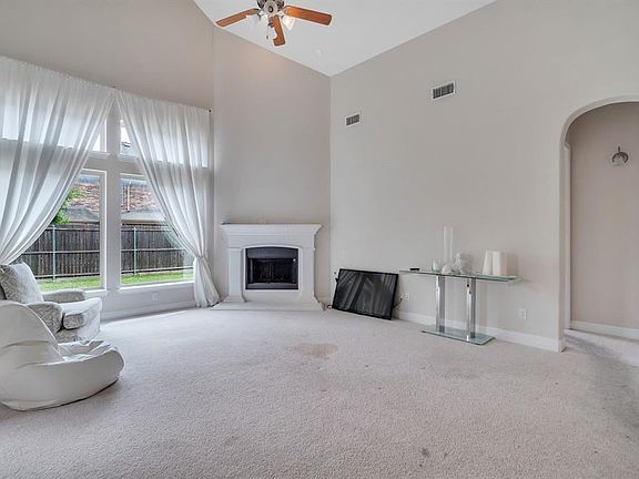 5th image of 617 Cypress Hill Dr