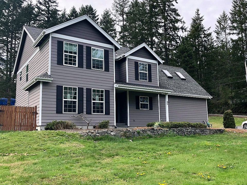 Front of house facing Sidney