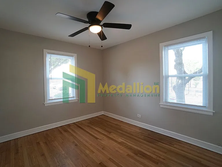 9858 S Drexel Ave — Photo 7