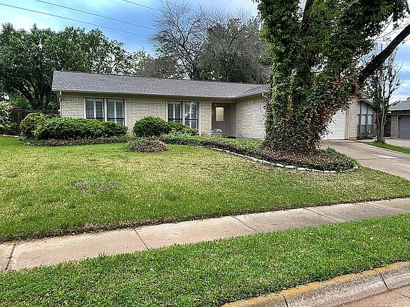 2nd image of 2808 Cummings Dr