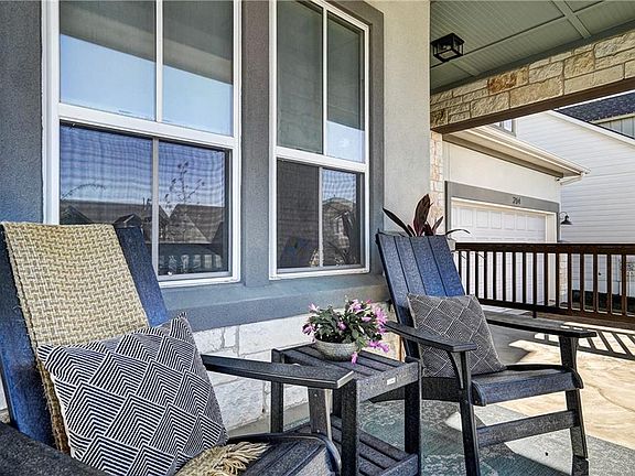 3rd image of 264 Dayridge Dr