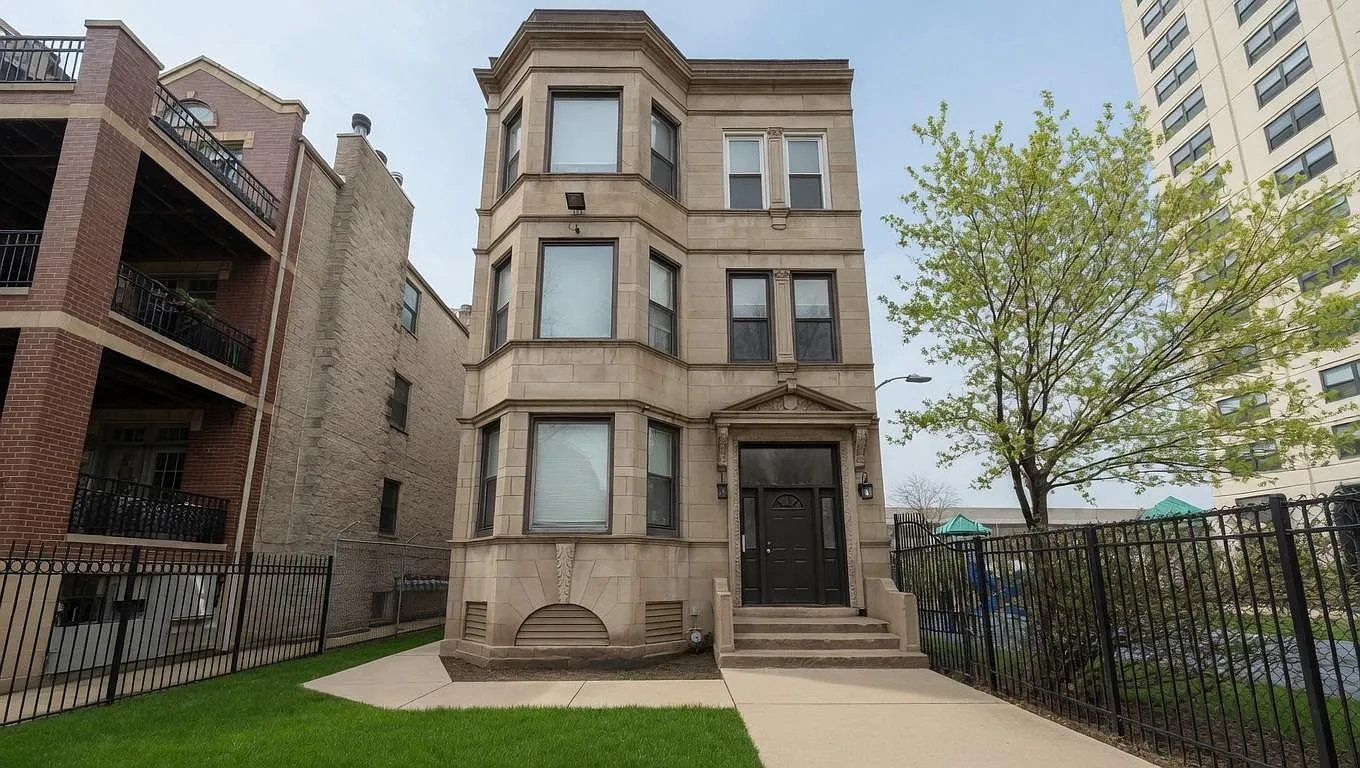 4832 North Winthrop Avenue #1W — Photo 1