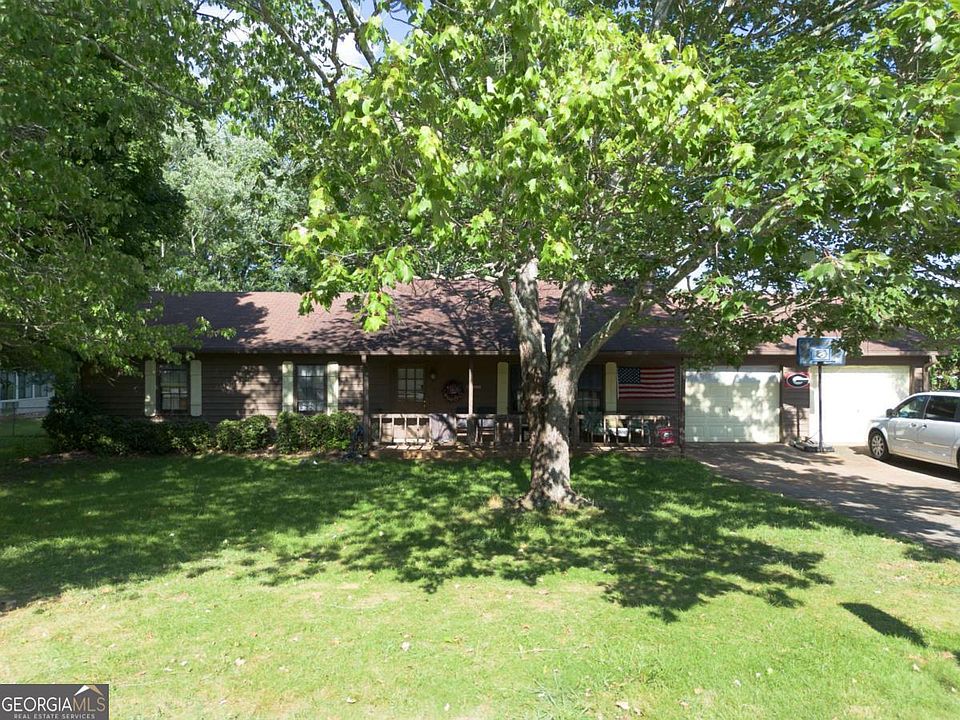 1st image of 2594 Morgan Lake Dr NE