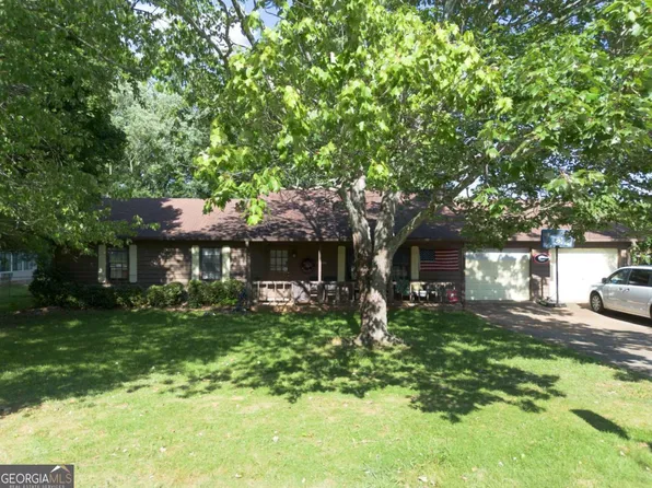 2594 Morgan Lake Dr NE, Marietta, GA 30066