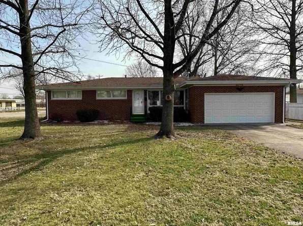 704 S Madison St, Du Quoin, IL 62832