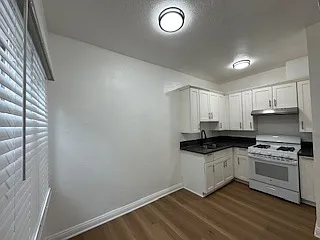 1249 W 23rd St #2 — Photo 11