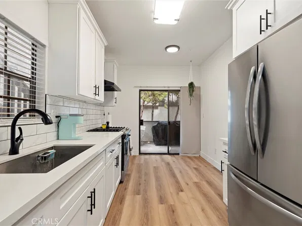 2504 W Macarthur Blvd Unit I, Santa Ana, CA 92704