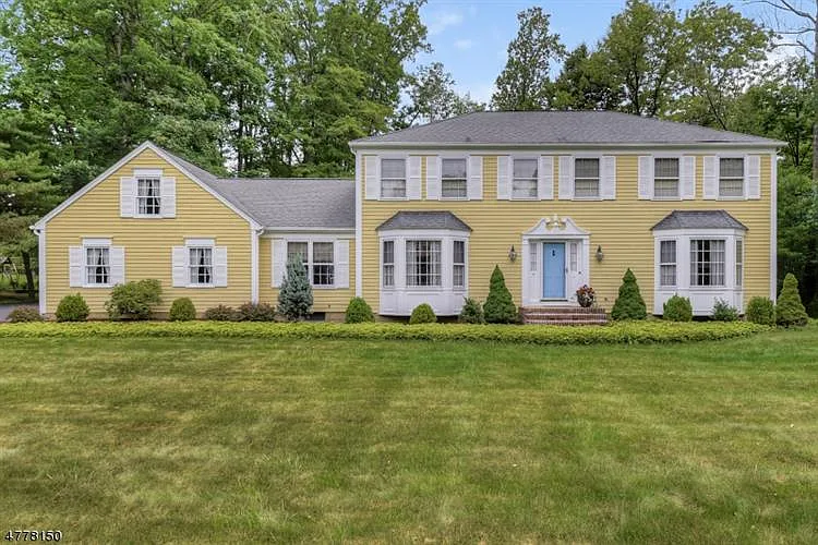 40 Berkeley Cir photo 1